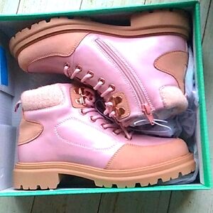 Mia Girl Pink hiking boots